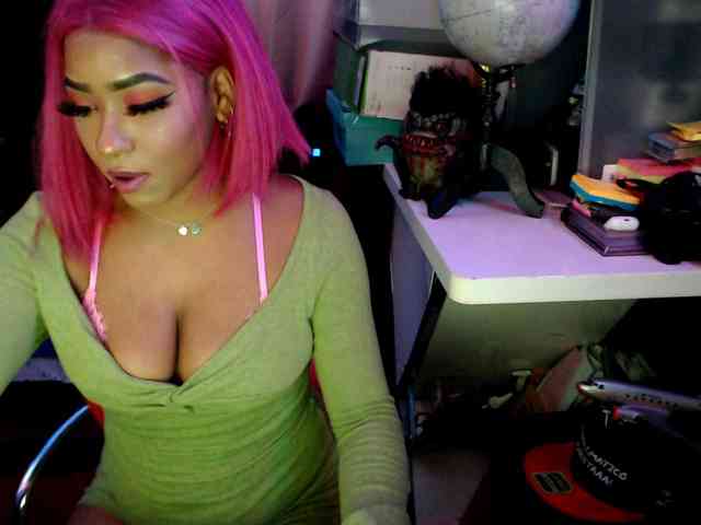 StarNude69 webcam