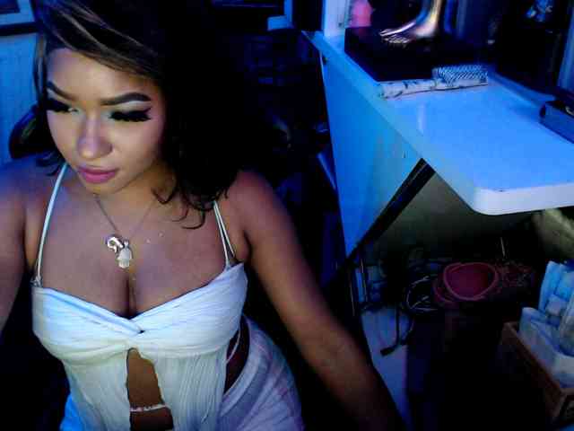 StarNude69 webcam