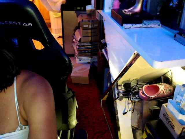 StarNude69 webcam