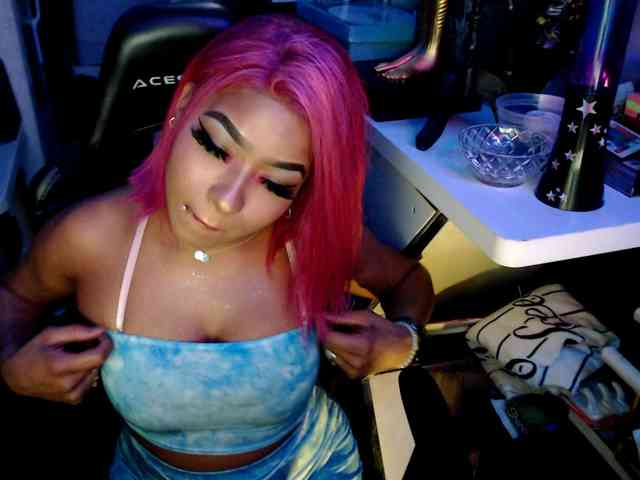 StarNude69 webcam