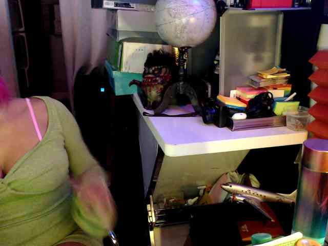 StarNude69 webcam