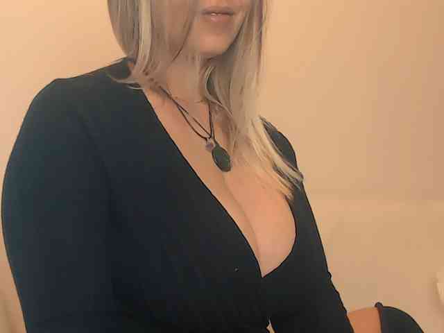 BlondeNicolet BlondeNicolet