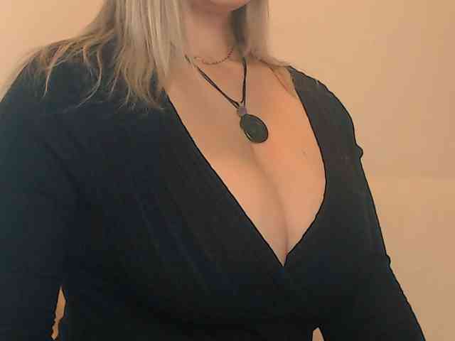 BlondeNicolet BlondeNicolet