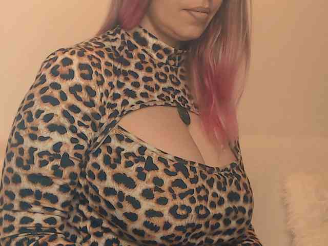 BlondeNicolet webcam