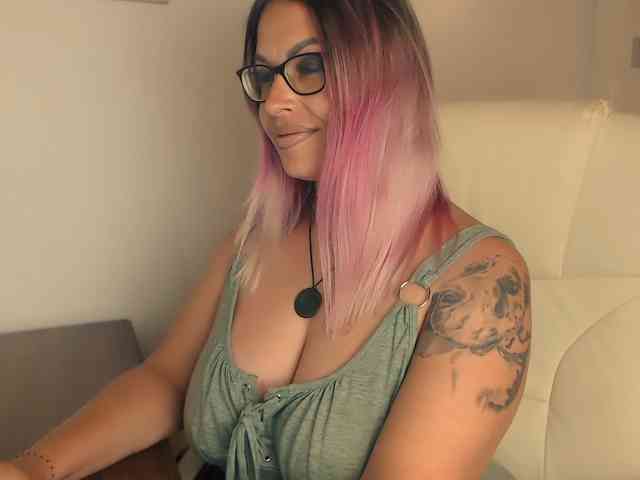 BlondeNicolet webcam