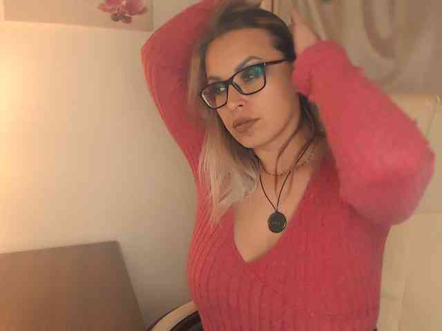 BlondeNicolet webcam