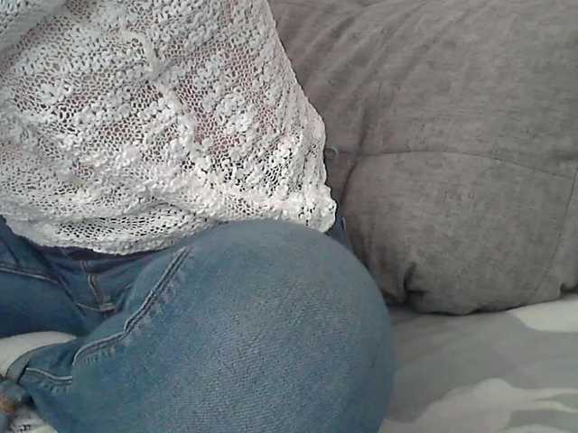 linaisabella's BongaCams show and profile