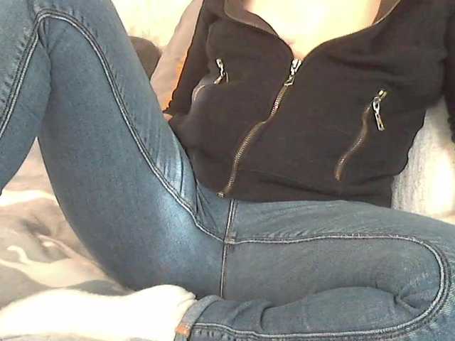 linaisabella's BongaCams show and profile