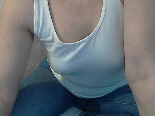 linaisabella's BongaCams show and profile