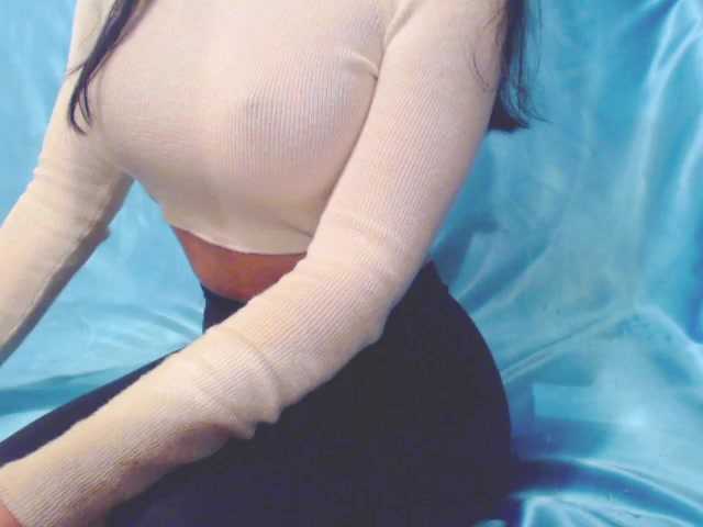 Ms-Mia's BongaCams show and profile