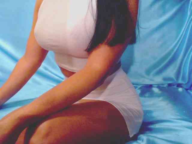 Ms_Mia webcam