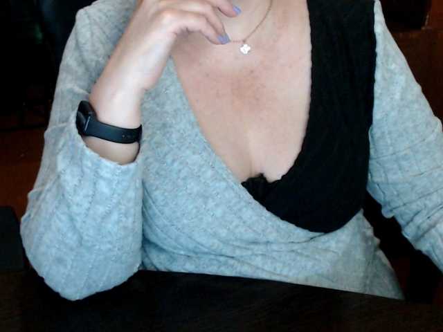 le modèle Alisa1917 est en webcam porno dans un show sur le site bongacams, il possède les tags suivants: White/Caucasian,Blonde,Shaved