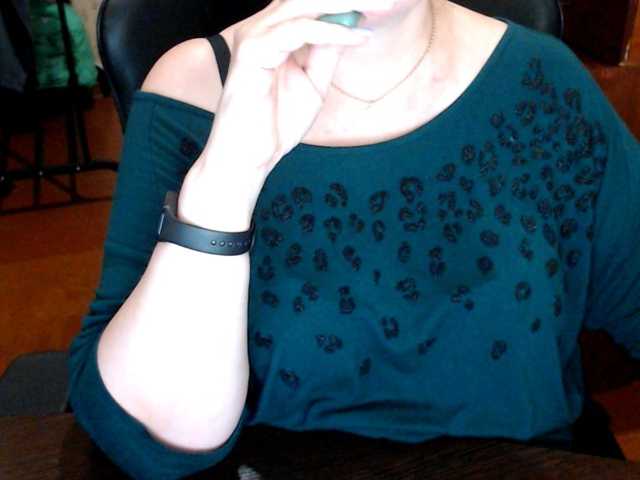 Alisa1917's BongaCams show and profile