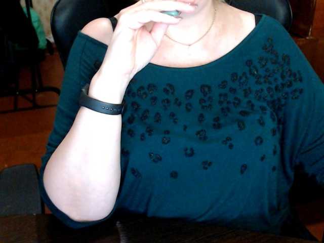 Alisa1917's BongaCams show and profile