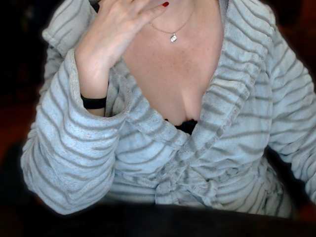 Alisa1917's BongaCams show and profile