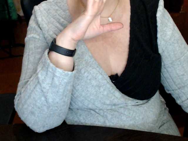 Alisa1917's BongaCams show and profile