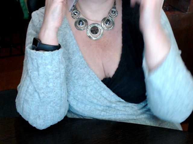 Alisa1917's BongaCams show and profile