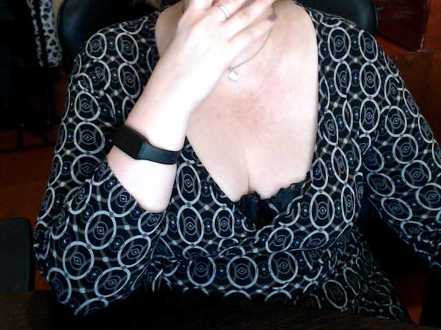 Alisa1917's BongaCams show and profile