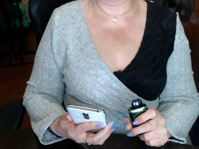 Alisa1917's BongaCams show and profile