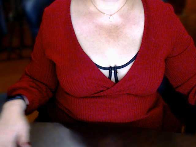 Alisa1917's BongaCams show and profile