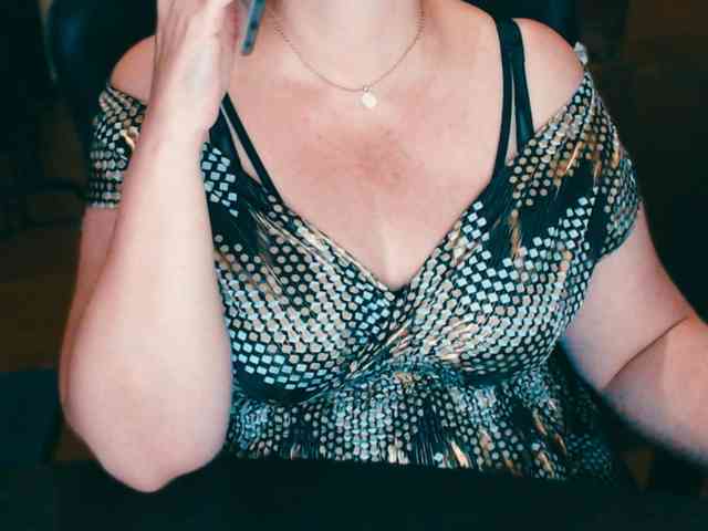 Alisa1917 Live Webcam on BongaCams