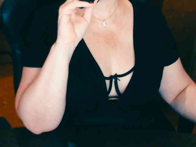 Alisa1917 webcam
