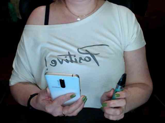 Alisa1917 Live Webcam on BongaCams