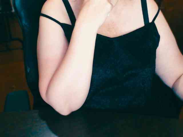 Alisa1917 webcam