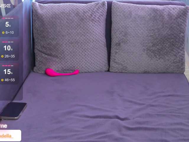 Julia-Jane's BongaCams show and profile