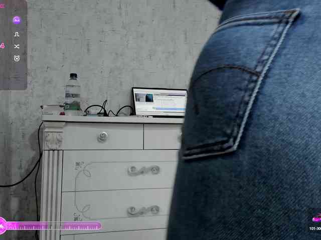 pussysweet99 webcam