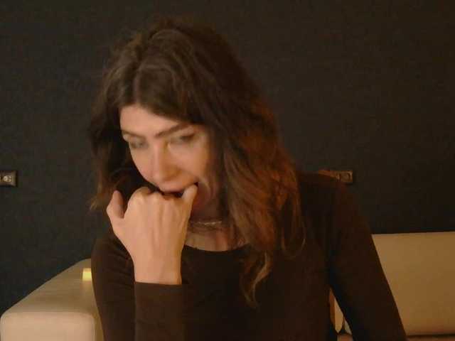 RoxySkyBlue's BongaCams show and profile