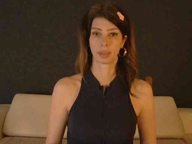 WhiteQueen888 webcam