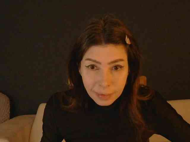 WhiteQueen888 webcam