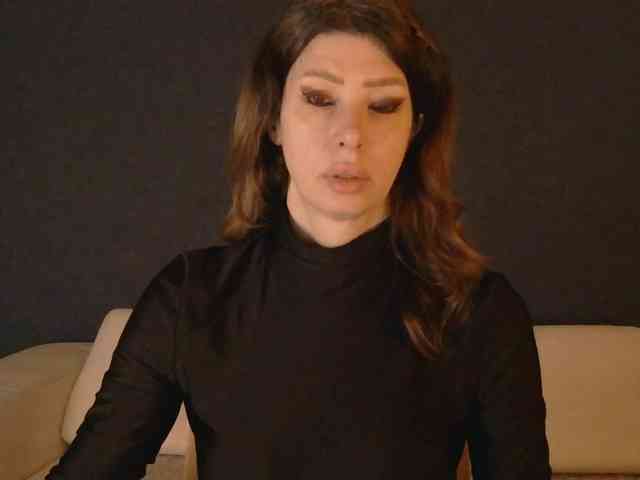 WhiteQueen888 webcam