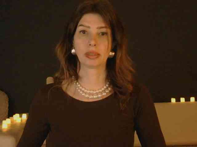 WhiteQueen888 webcam