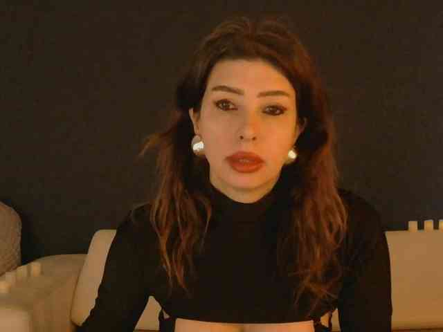 WhiteQueen888 webcam