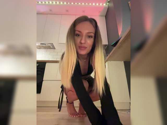 EnlivenLuv from BongaCams is Freechat