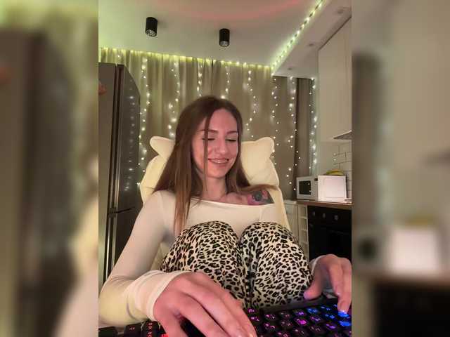 enlivenluv cam belle