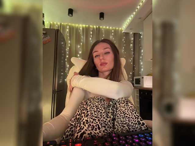 EnlivenLuv's BongaCams show and profile