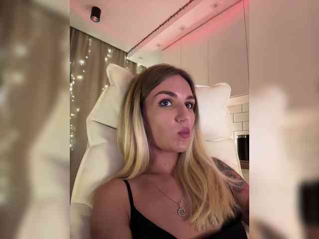 EnlivenLuv webcam