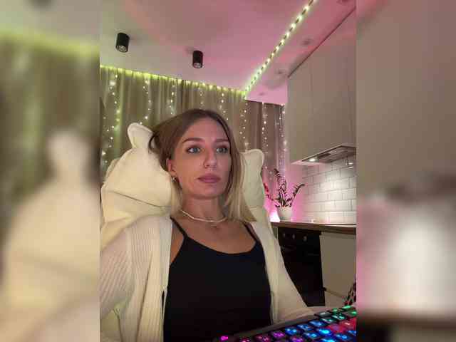 EnlivenLuv webcam