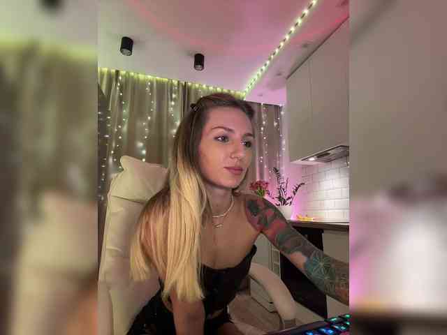 EnlivenLuv webcam