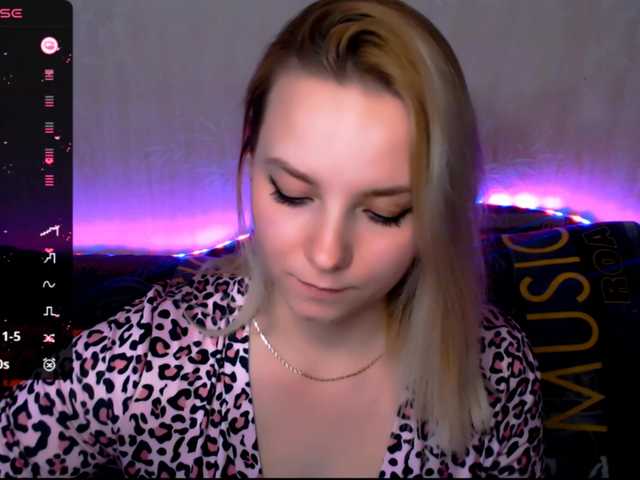 ORNELLAMUTTY live cam