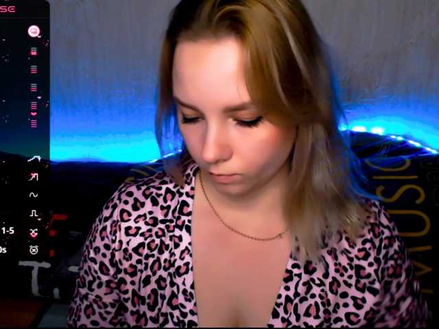 ORNELLAMUTTY's BongaCams show and profile