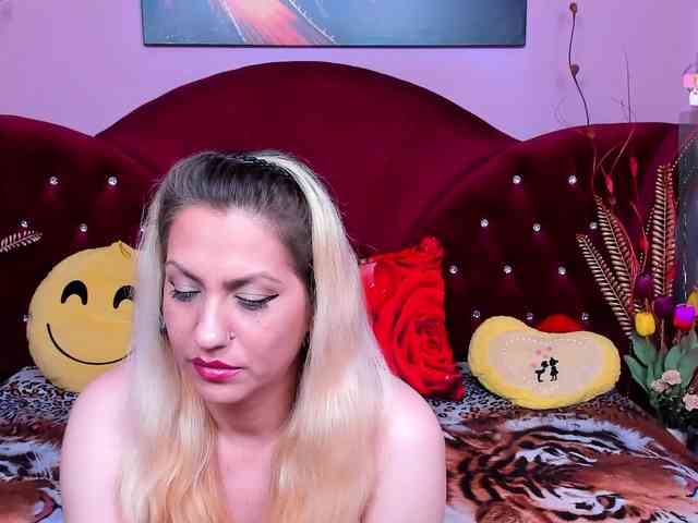 Sensualass77 webcam