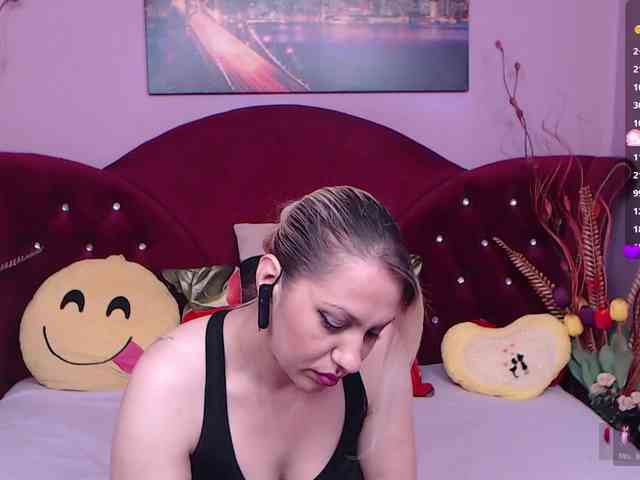 Sensualass77 webcam
