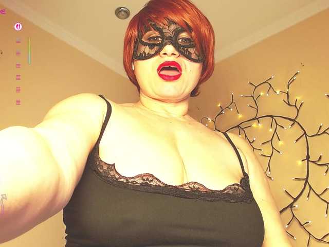 furbaFox's BongaCams show and profile