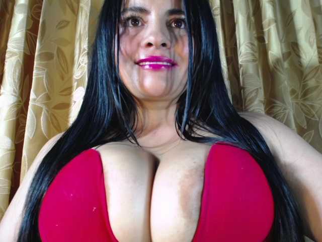 ComeFuckMe18's BongaCams show and profile