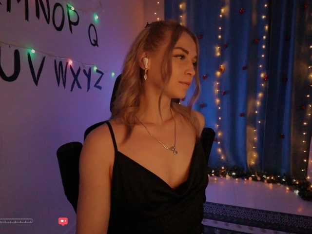 BlackMonro's BongaCams show and profile