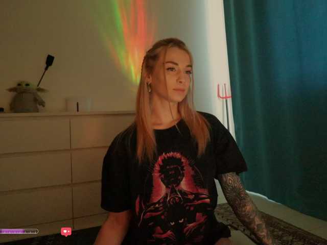 BlackMonro's BongaCams show and profile